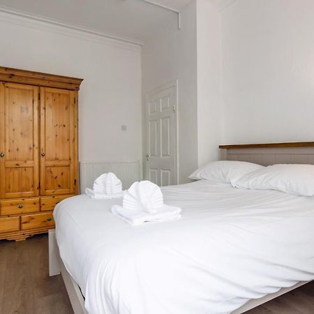 Handpost Lodge Newport  Zewnętrze zdjęcie