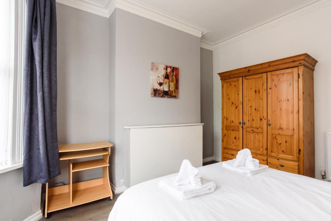 Handpost Lodge Newport  Zewnętrze zdjęcie