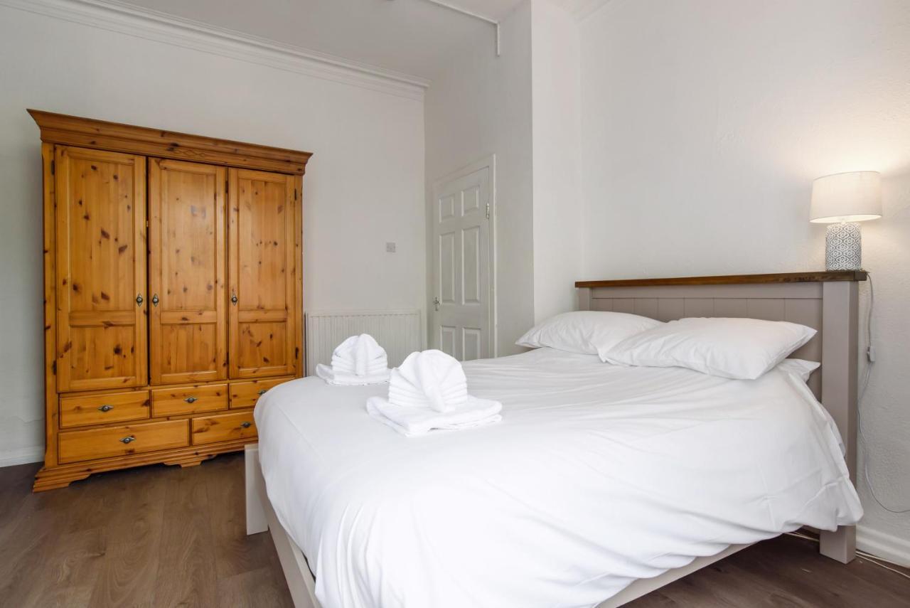 Handpost Lodge Newport  Zewnętrze zdjęcie