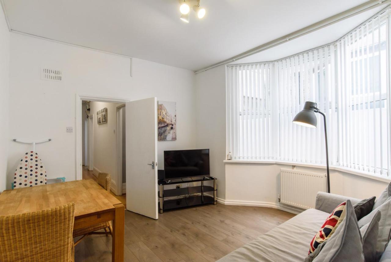 Handpost Lodge Newport  Zewnętrze zdjęcie