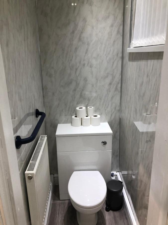 Handpost Lodge Newport  Zewnętrze zdjęcie