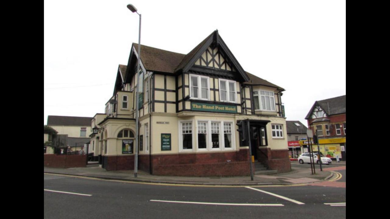 Handpost Lodge Newport  Zewnętrze zdjęcie
