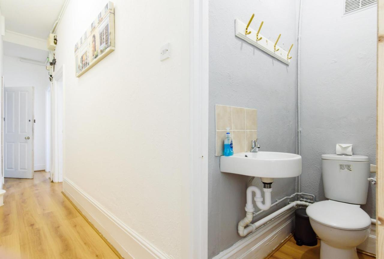Handpost Lodge Newport  Zewnętrze zdjęcie